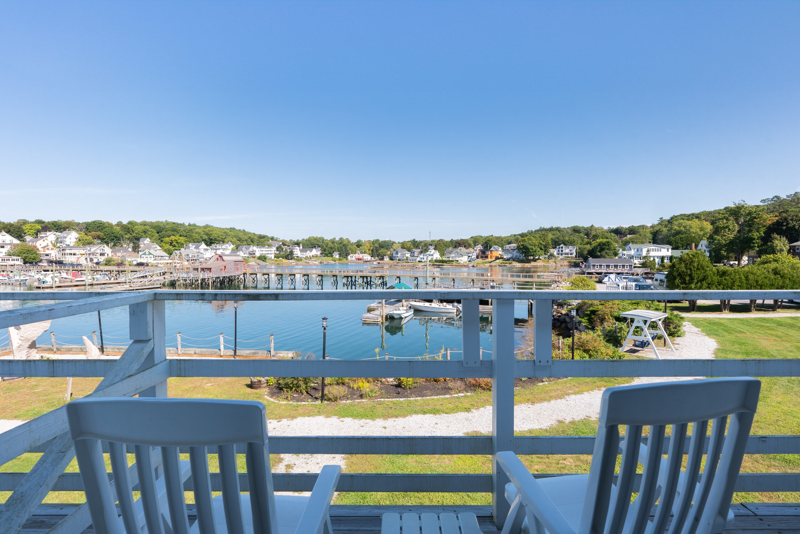 Boothbay Harbor Inn King Bed Oceanview Room